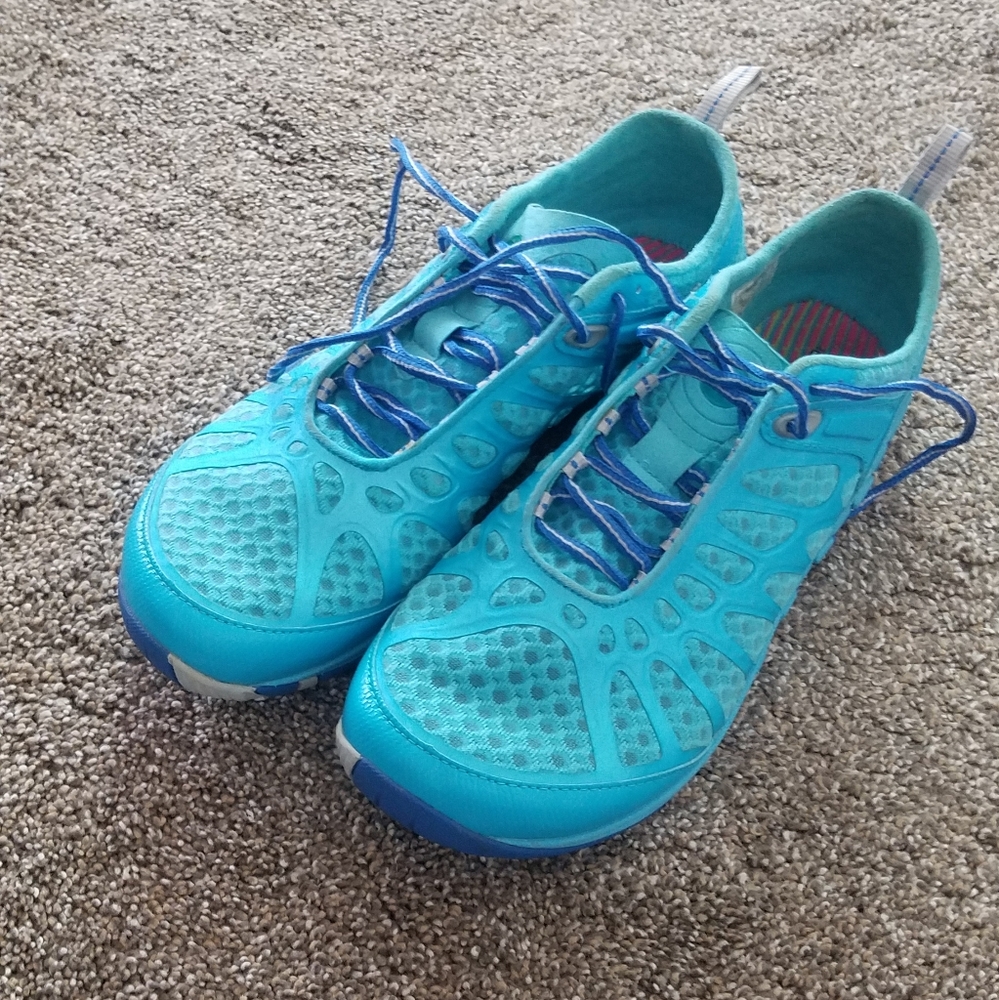 Womens Merrell tennis shoes size 10